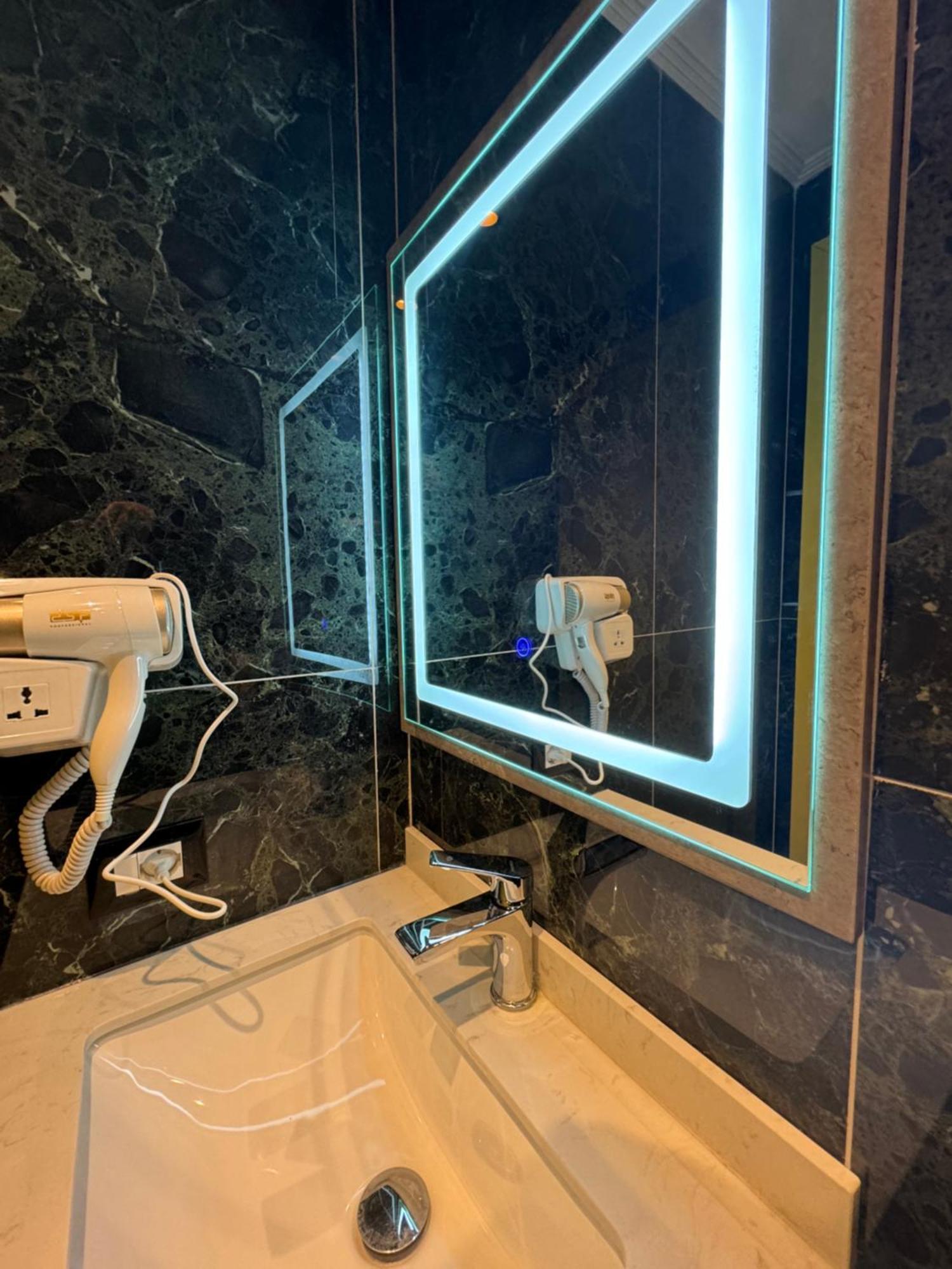 Hotel Gjika Tirana Zewnętrze zdjęcie